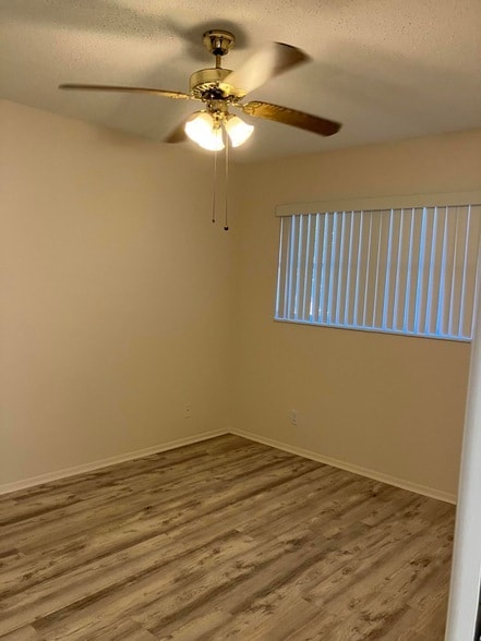 Building Photo - 2556 Dudley Dr E