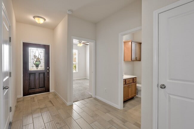 Building Photo - 6723 Barrington Crk Trce