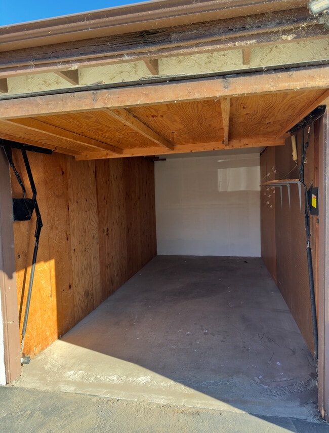 Building Photo - 9300 Woodruff Way