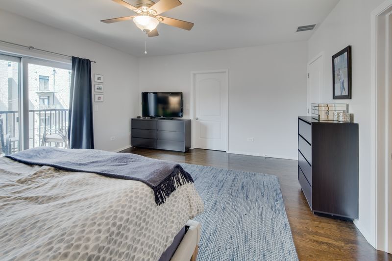 Master Bedroom - 1506 N Sedgwick St