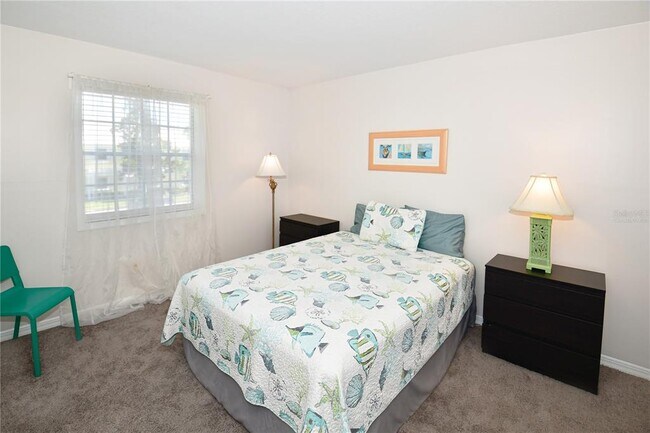 Building Photo - 204 Pompano Dr SE