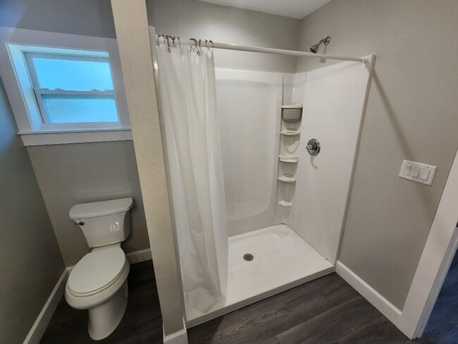 Building Photo - Brand New 2 Story Edgewater Duplex