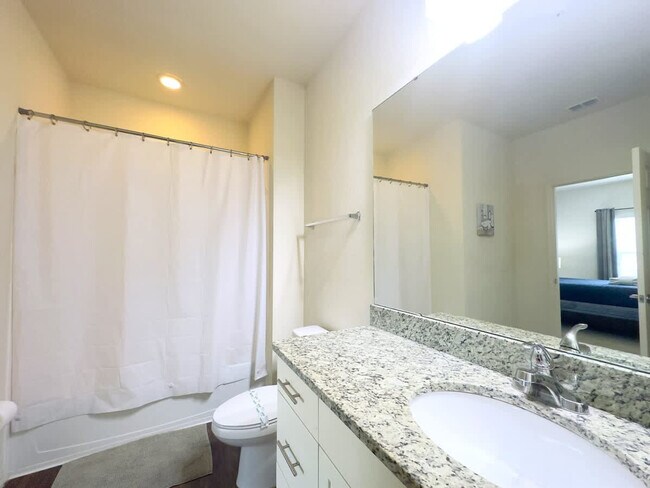 Building Photo - 8996 Silver Pl