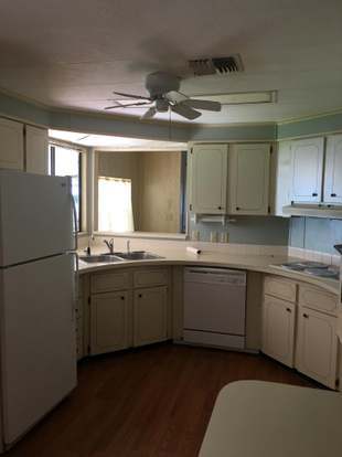 Building Photo - 7777 SE Continental Dr