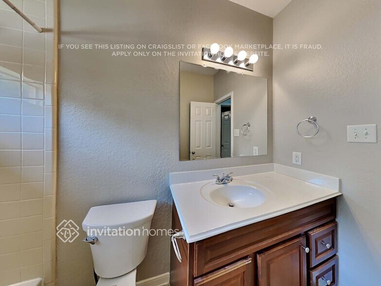 Building Photo - 625 Rocky Hollow Ln