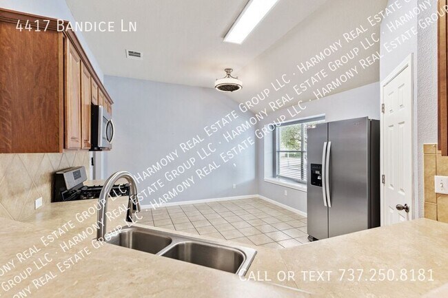 Building Photo - 4417 Bandice Ln