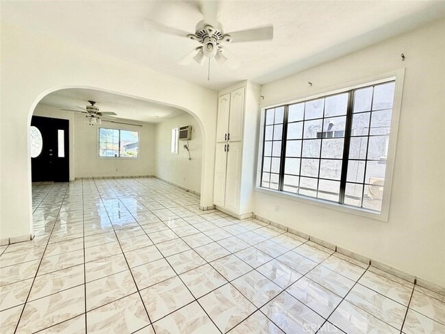 Building Photo - 4308 E 57th St