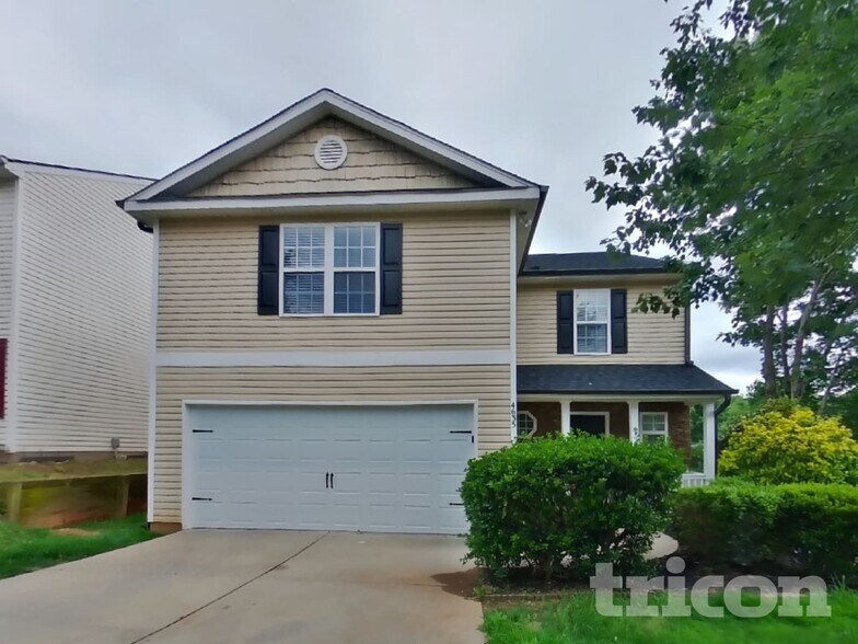 Building Photo - 4635 Christenbury Hills Ln