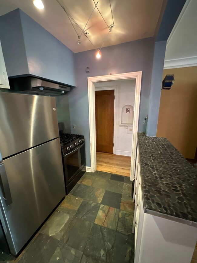 Building Photo - Capitol Hill Location, private roof top de...