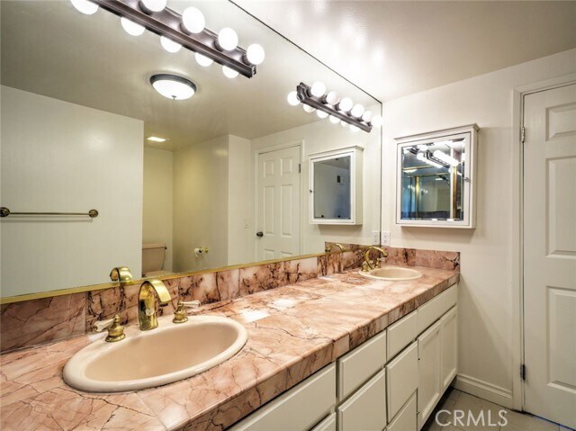 Building Photo - 912 Brightstone Ct