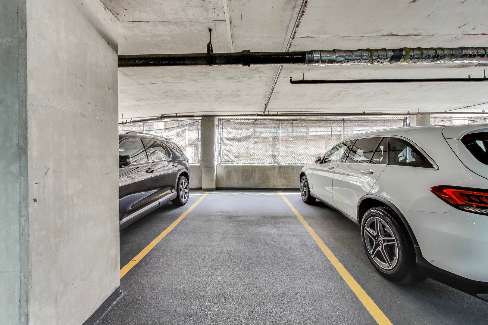 Building Photo - 5 E 14th Pl