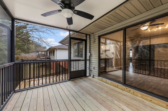 Building Photo - Updated home in convenient location!!