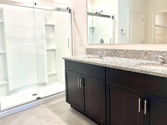 Building Photo - 160 Victoria Oaks Blvd