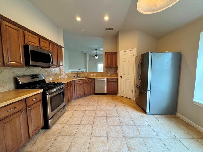 Building Photo - 285 Amber Ash Dr