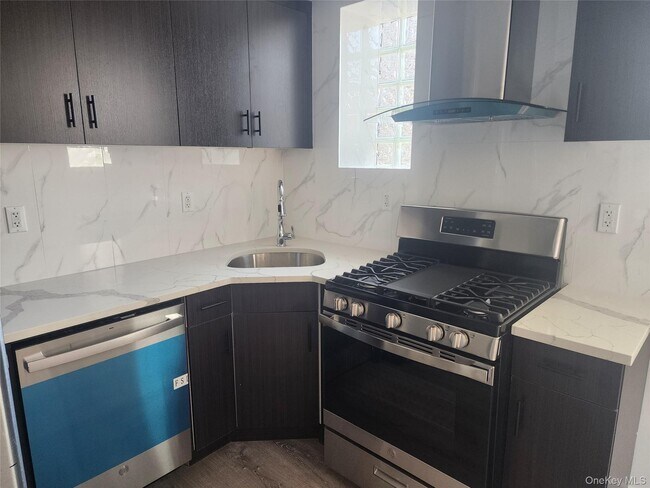 Building Photo - 97-30-97-64 64th Ave