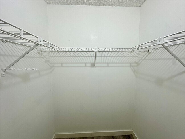 Building Photo - 10940 SW 143rd Ct