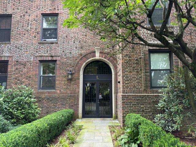 Building Photo - 64 Sagamore Rd