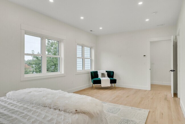 Building Photo - 22 Estabrook Rd