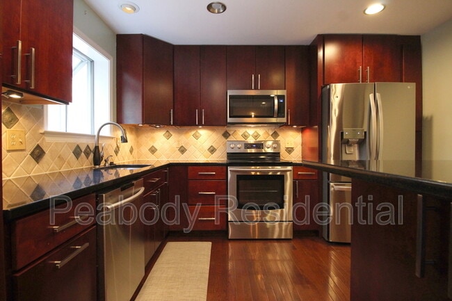 Building Photo - 8027 Merry Oaks Ct