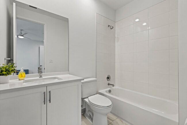 Building Photo - 12884 Wingspan Ct