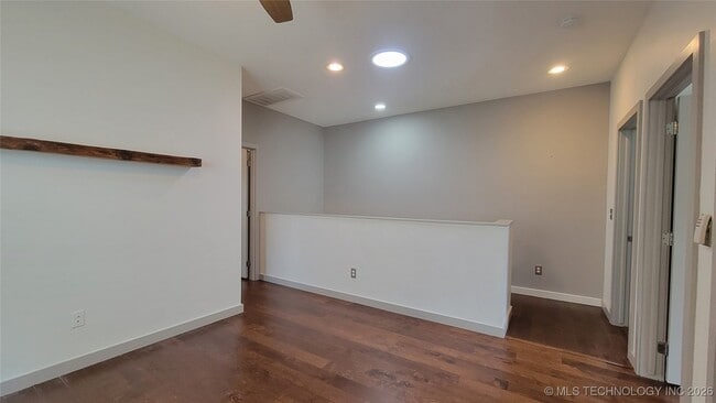 Building Photo - 1430 S Quincy Ave