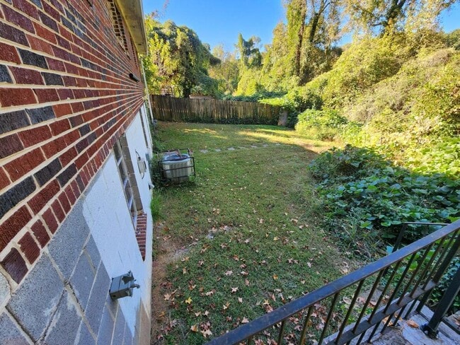 Building Photo - 1729 Capistrana Pl