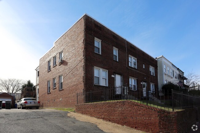 Building Photo - 1625-1627 Constitution Ave NE