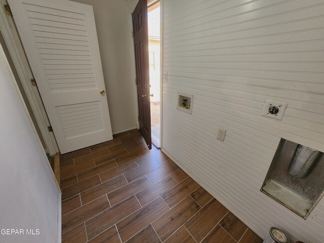 Building Photo - 14228 Lasso Rock Dr