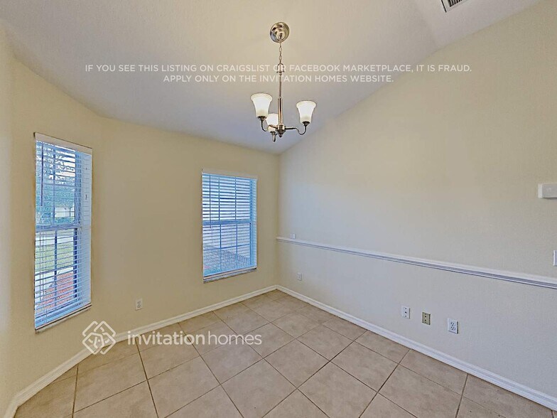 Building Photo - 370 Pine Springs Dr