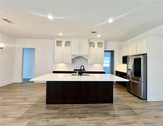 Building Photo - 3903 Eskew Dr