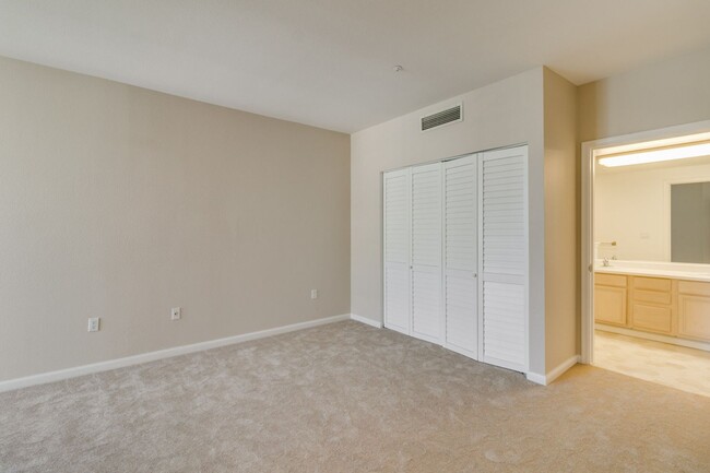 Building Photo - 550 Ortega Ave Apt B421 Awesome Penthouse ...