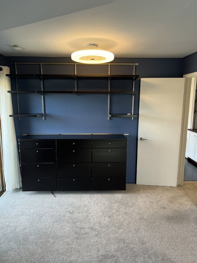 Building Photo - 2 Bedroom / 2 Bath Condo with 1,200 Square Feet, Luxury Finishes, and Great Amenities!