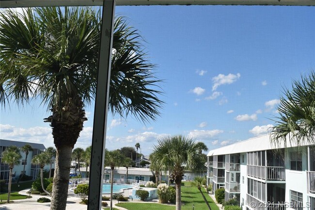 Building Photo - 325 N Causeway-