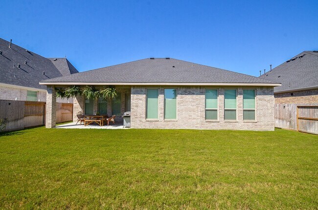 Building Photo - 4827 Avon Ridge Way