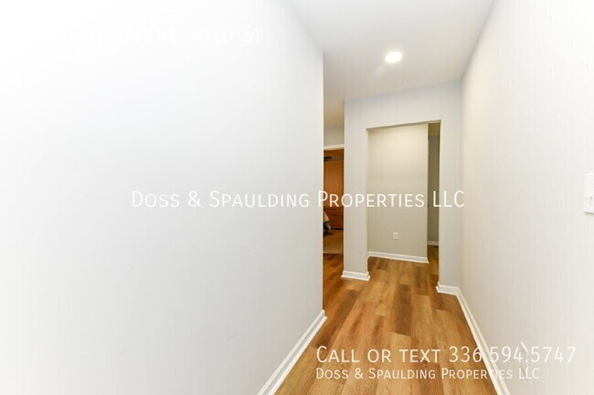 Building Photo - 909 S Josephine Boyd St