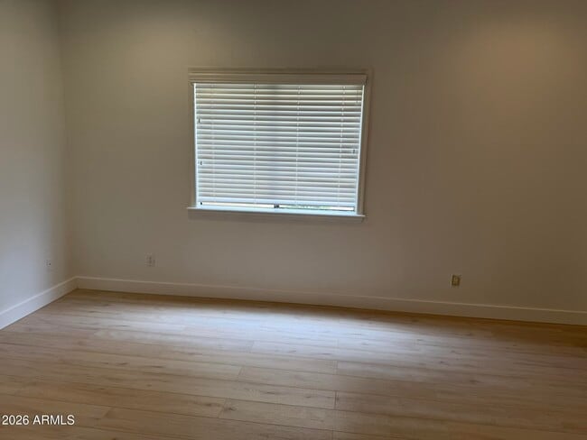 Building Photo - 8377 E Thoroughbred Trail