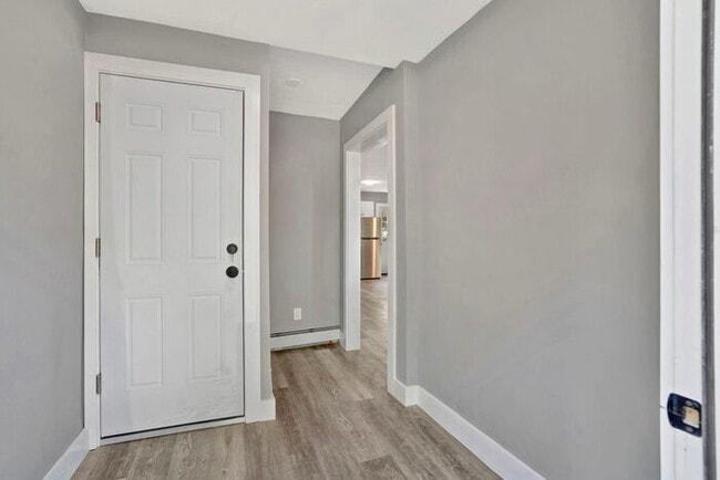 Building Photo - 36 Kensington Ave