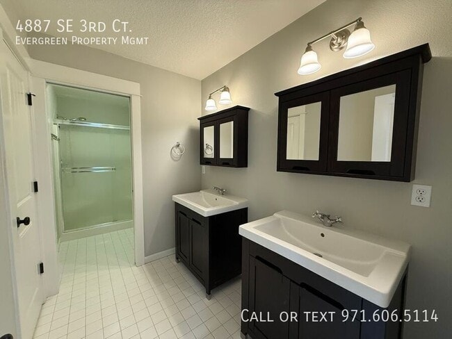 Building Photo - 4887 SE 3rd Ct