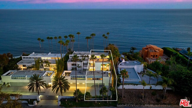 Building Photo - 27428 Pacific Coast Hwy