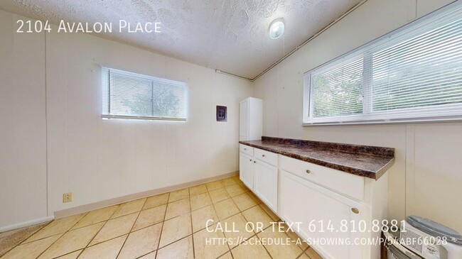 Building Photo - Three Bedroom Garden Apartment- Columbus