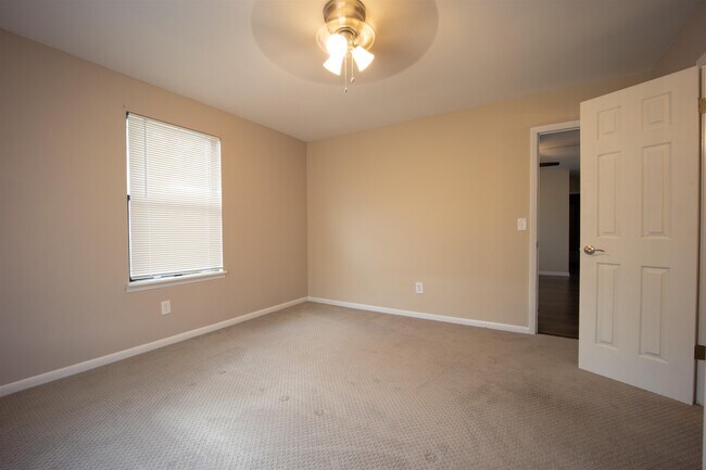 Building Photo - 6498 Brevard St