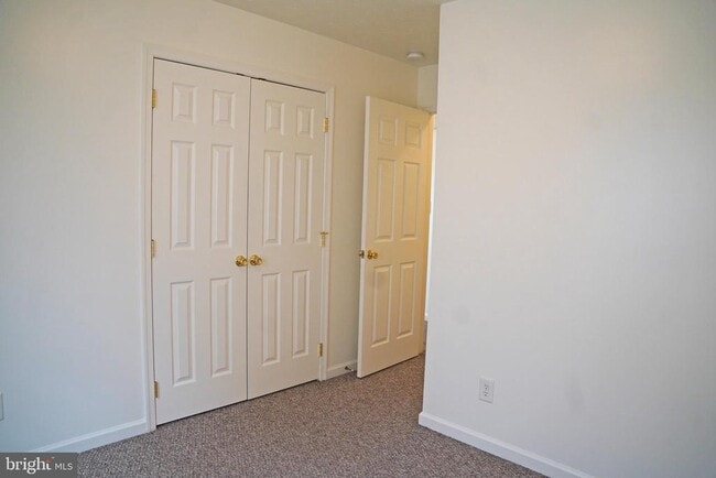 Building Photo - 122 Sinker Dr