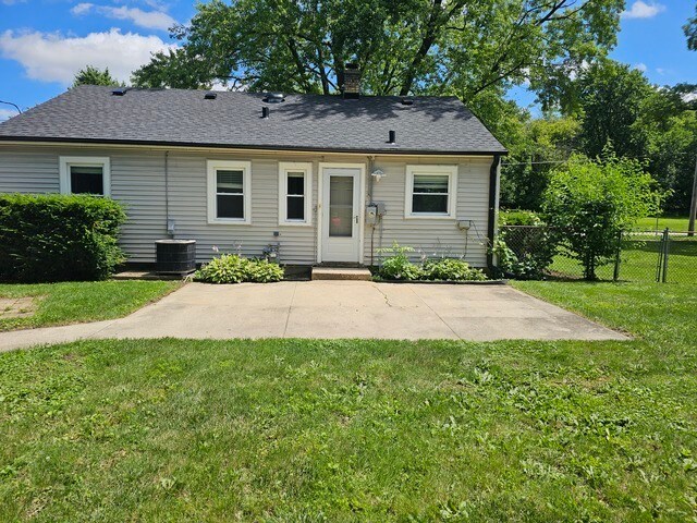 Building Photo - 610 Wildwood Ave