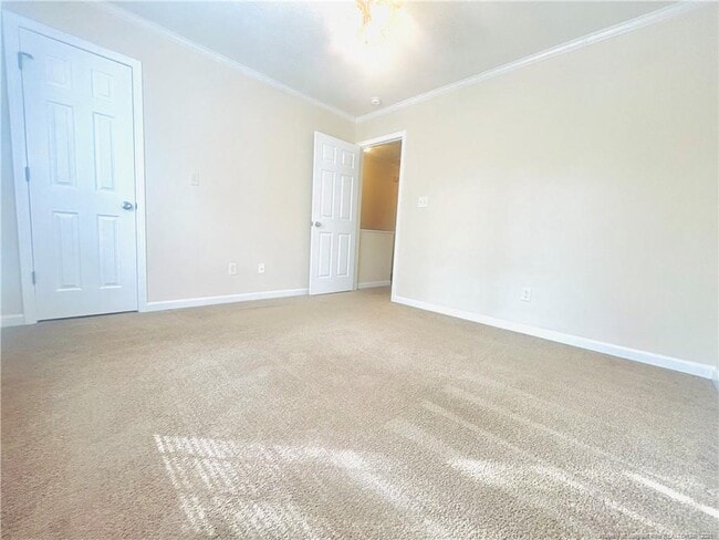 Building Photo - 3332 Kenmont Ln