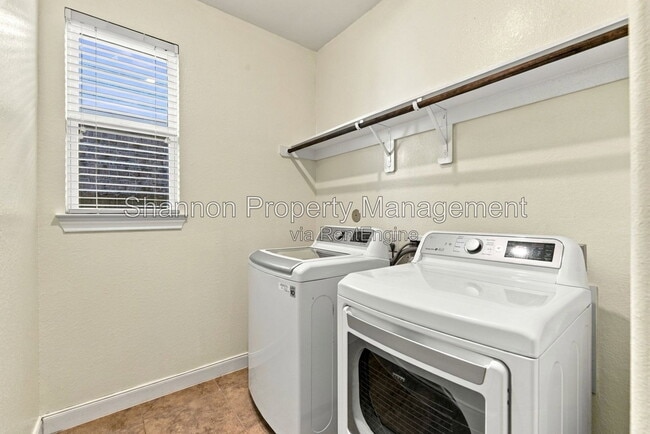 Building Photo - 24250 Prairie Glen Ln