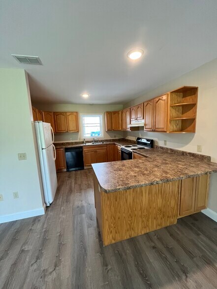 Building Photo - 70 Lamoille View Ln