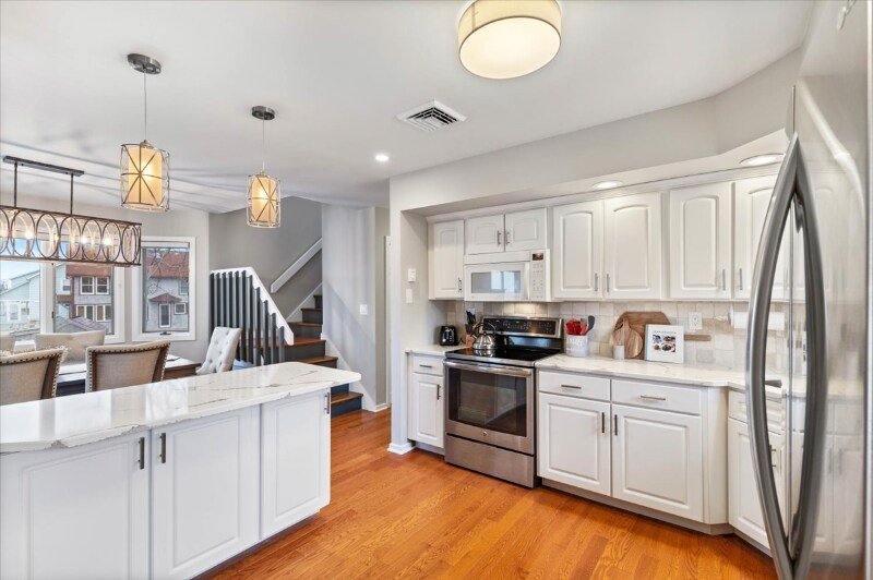 Building Photo - 146 Chittenden Field Ln