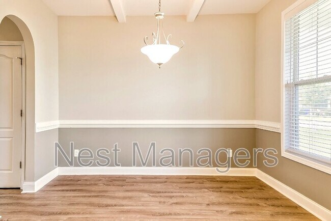 Building Photo - 1081 Ronald Reagan Drive