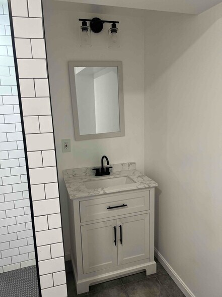 Building Photo - 6708 Martindale Ct