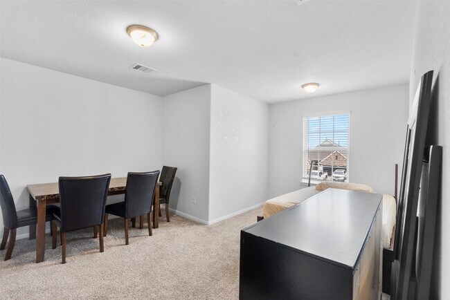 Building Photo - 2405 Bayrose Dr